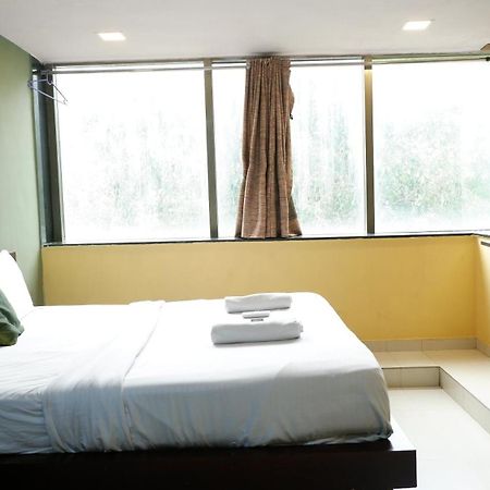 Hotel Artusinn Midc Andheri East Mumbai Exterior photo