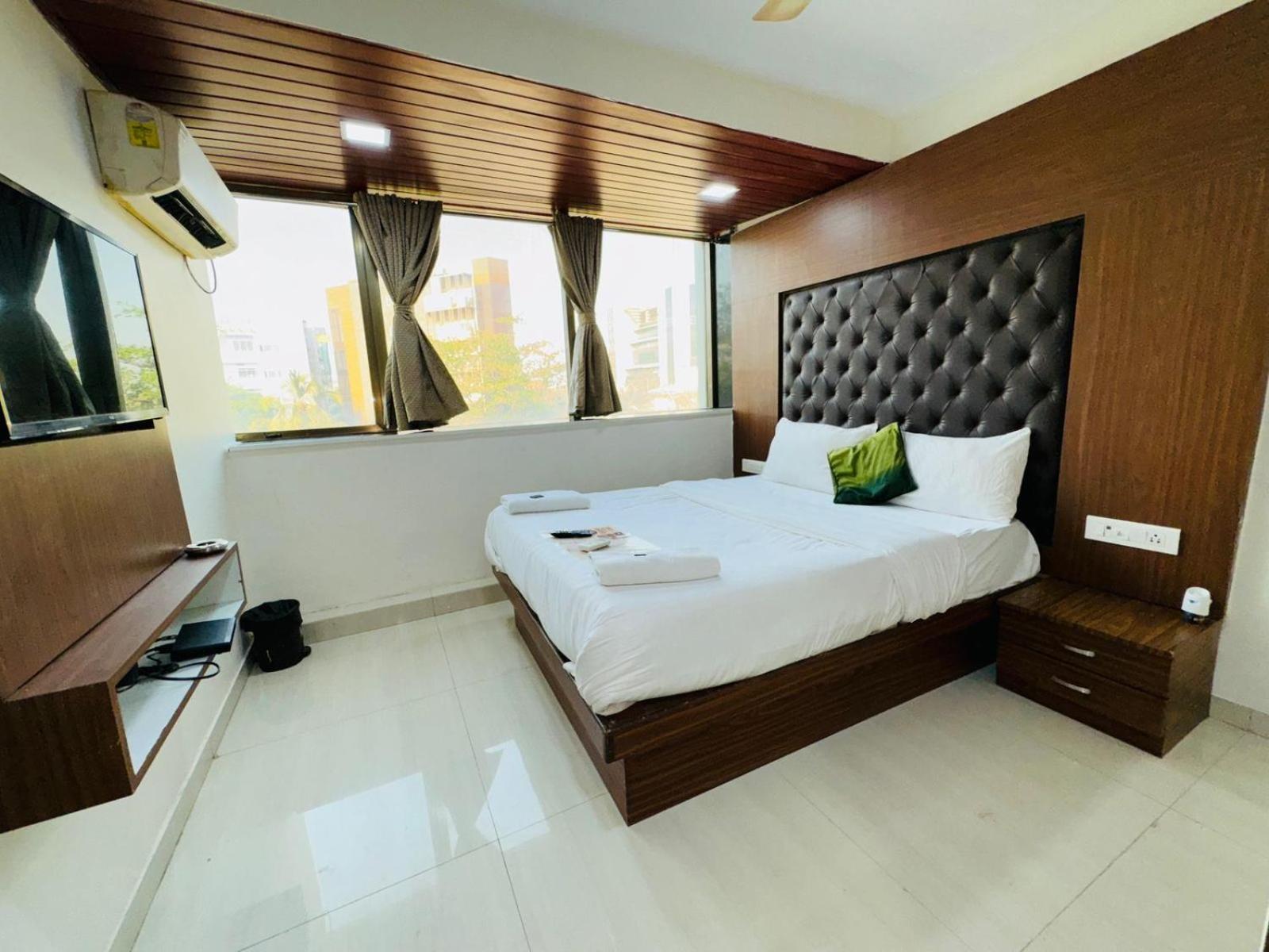 Hotel Artusinn Midc Andheri East Mumbai Exterior photo